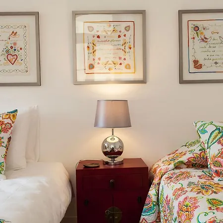 Charming In Alfama Апартаменти